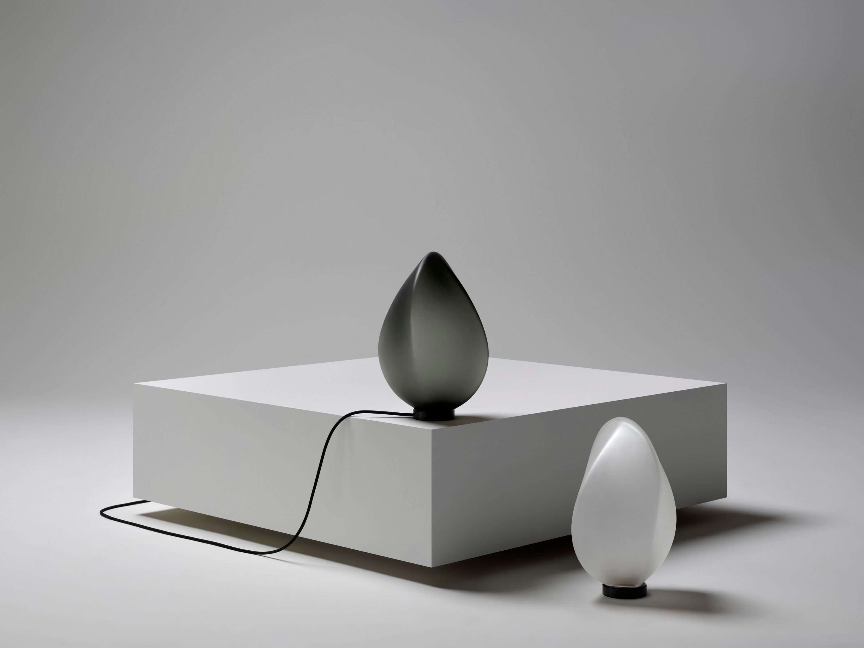 Стеклянная светодиодная настольная лампа Ross Gardam Solace ARCH-00067360 - Вид №1