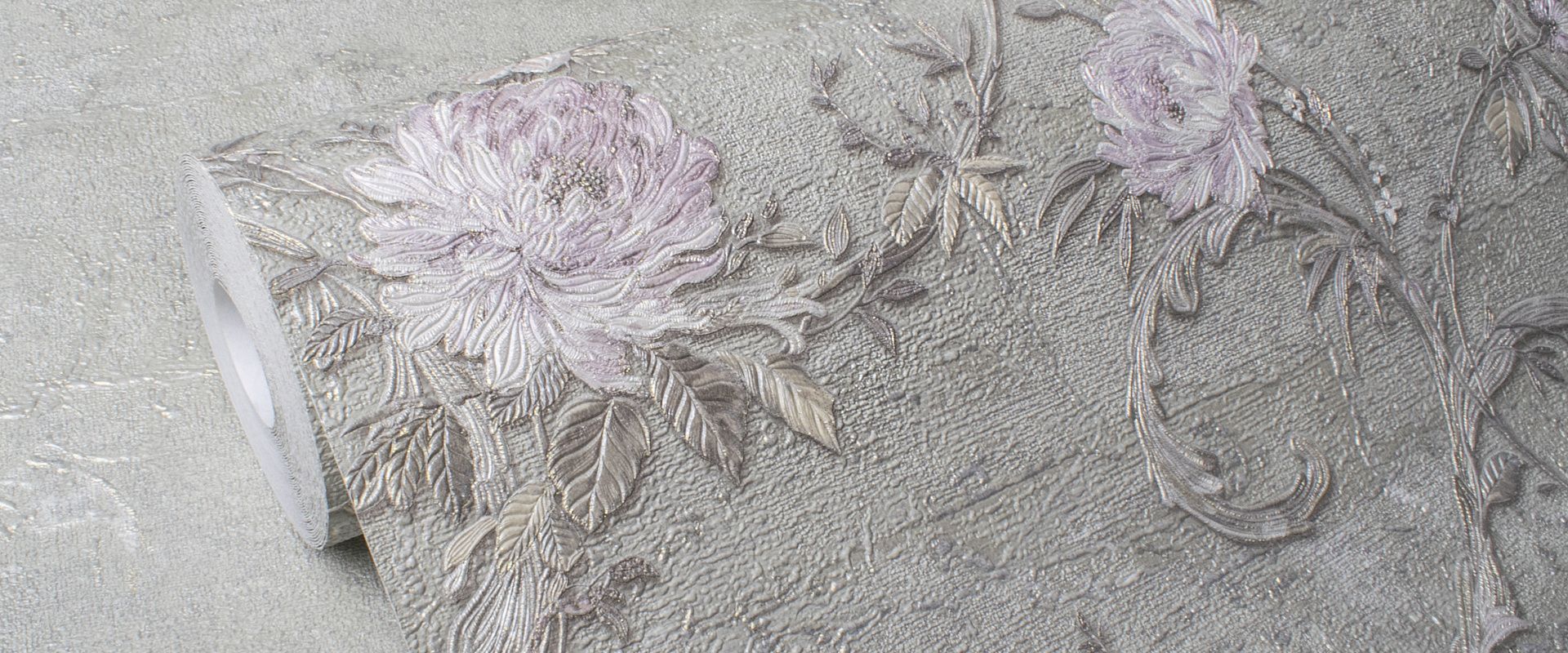 Хорошая светостойкость
Моющиеся особо стойкие
Симметричный рисунок
Снимаются без остатка
Клей наносят на внутреннюю часть обоев Victoria Stenova Laura 889113 - Вид №2