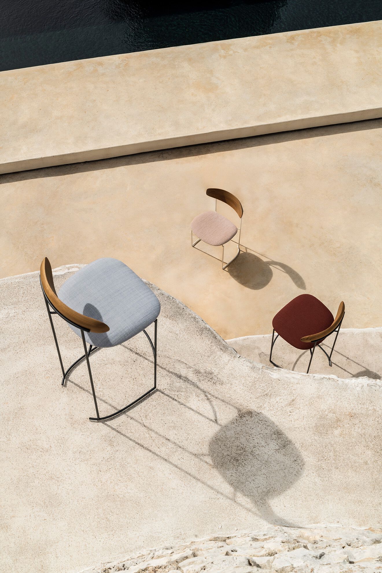 Садовый тканевый и металлический табурет со спинкой Potocco Keel ARCH-00084272 - Вид №2