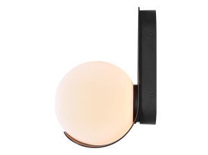 Пластиковый наружный настенный светильник