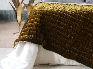 Одеяло из натурального бархата и льна