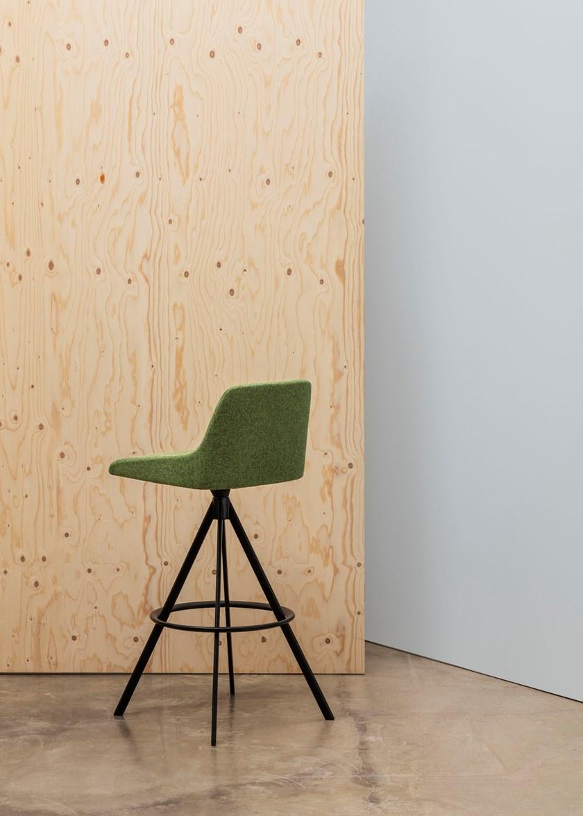 Andreu World Высокий поворотный табурет из ткани со спинкой Alya Bq1590 / bq1591 - Вид №1