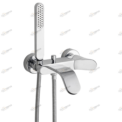 13008 Смеситель для ванны однорычажный EFFEPI RUBINETTERIE Bek 