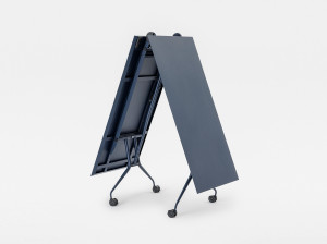 Металлический стол