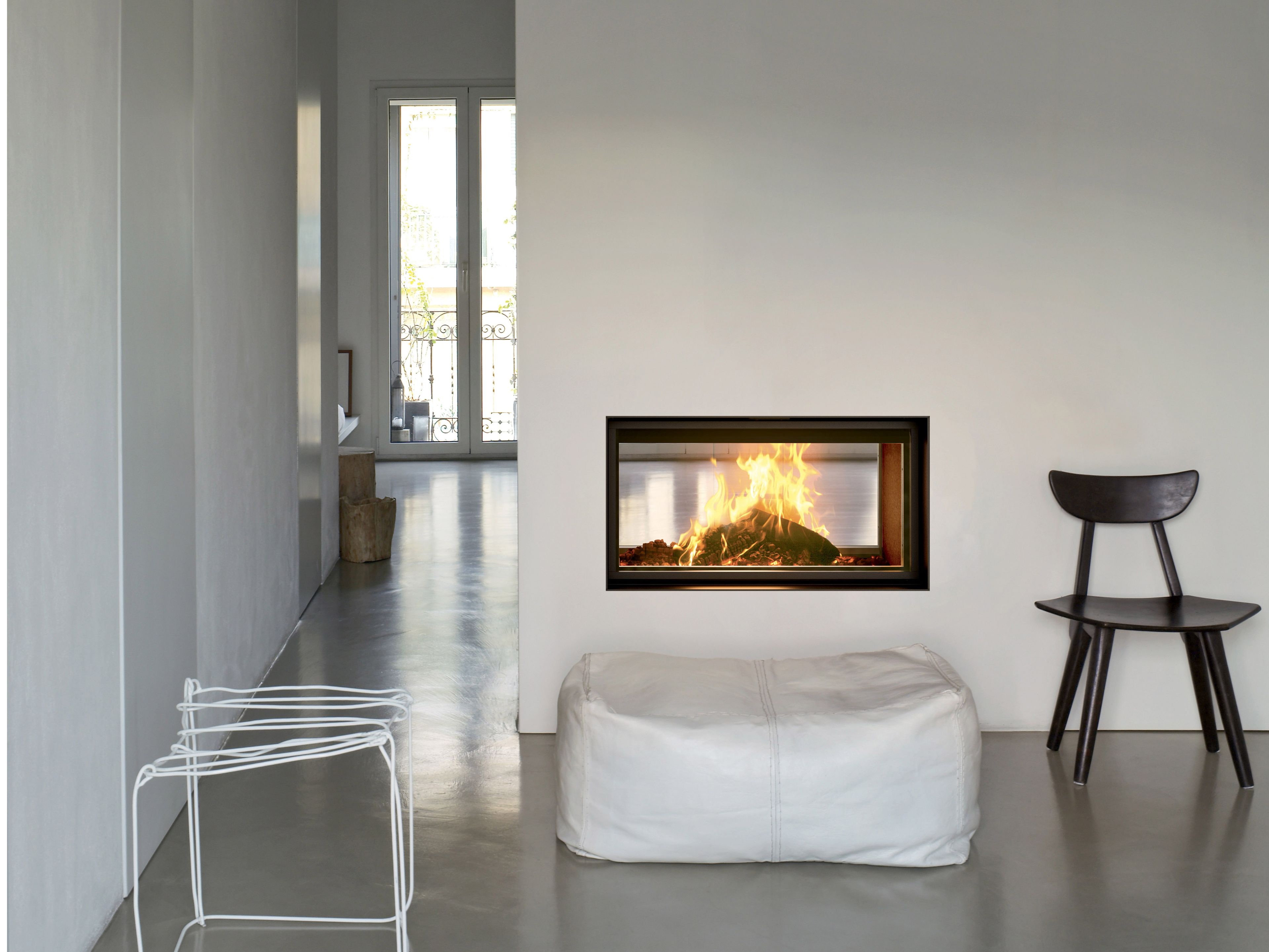 Встроенный дровяной камин с двойным фасадом MCZ PLASMA 95B WOOD ARCH-00112134