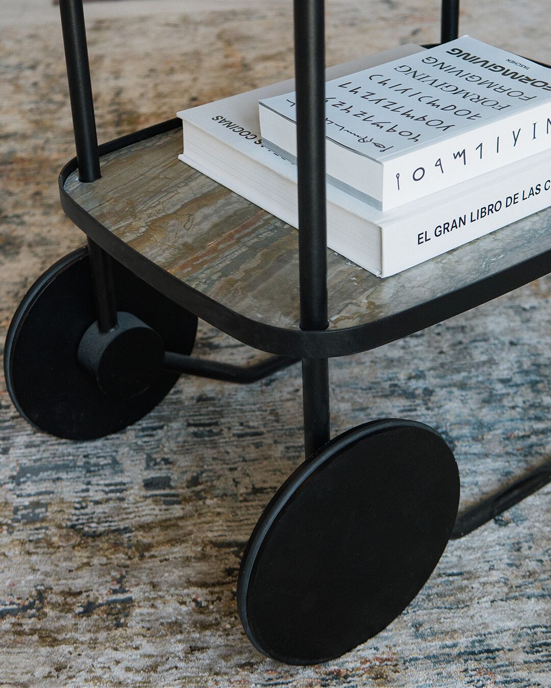 Тележка для еды из мрамора и металла Maami Home BARI ARCH-00109994 - Вид №2