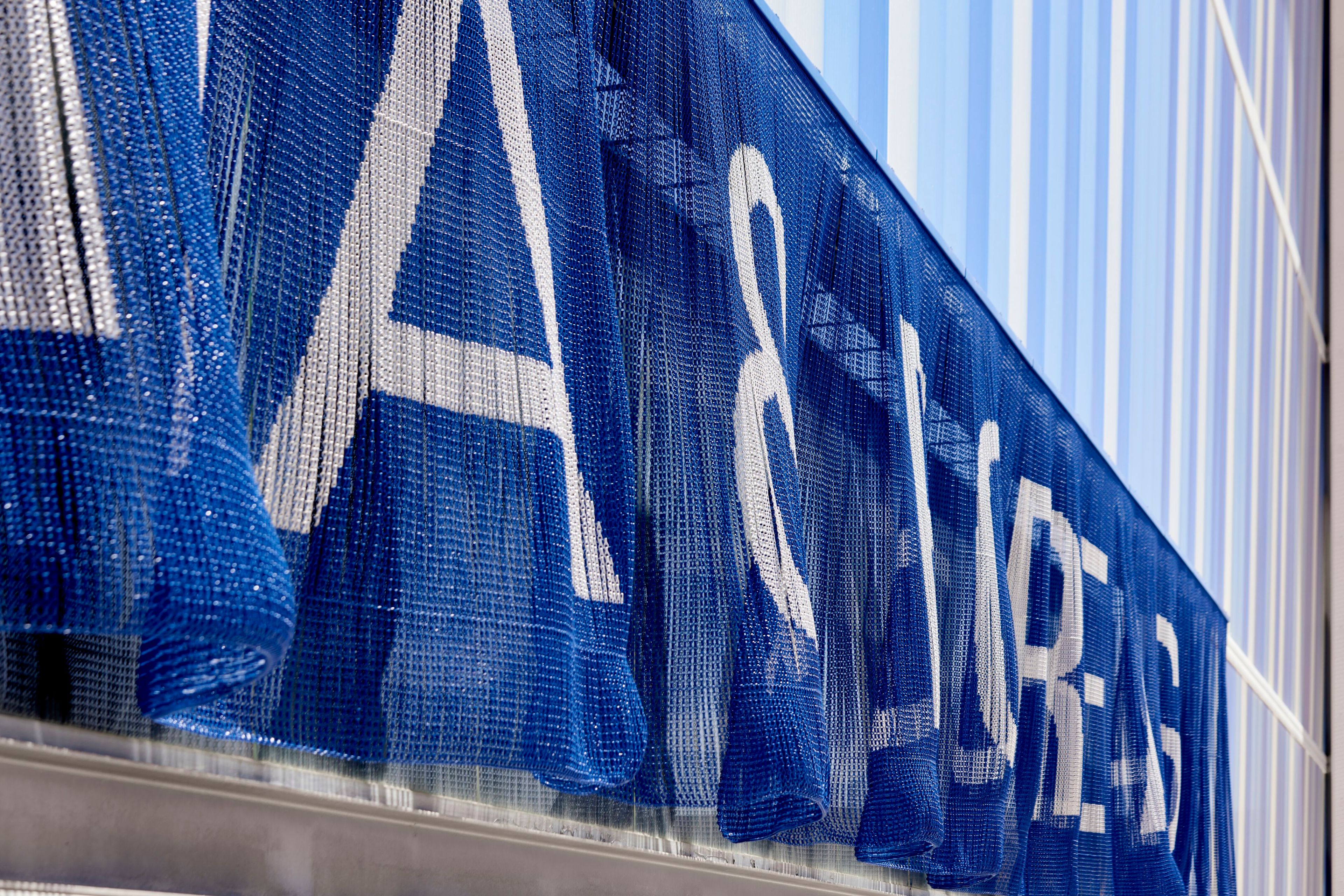 Фасадные ограждения из алюминиевых цепей Kriskadecor CLADDING ORITIA & BOREAS KINETIC FACADE ARCH-00047712 - Вид №6