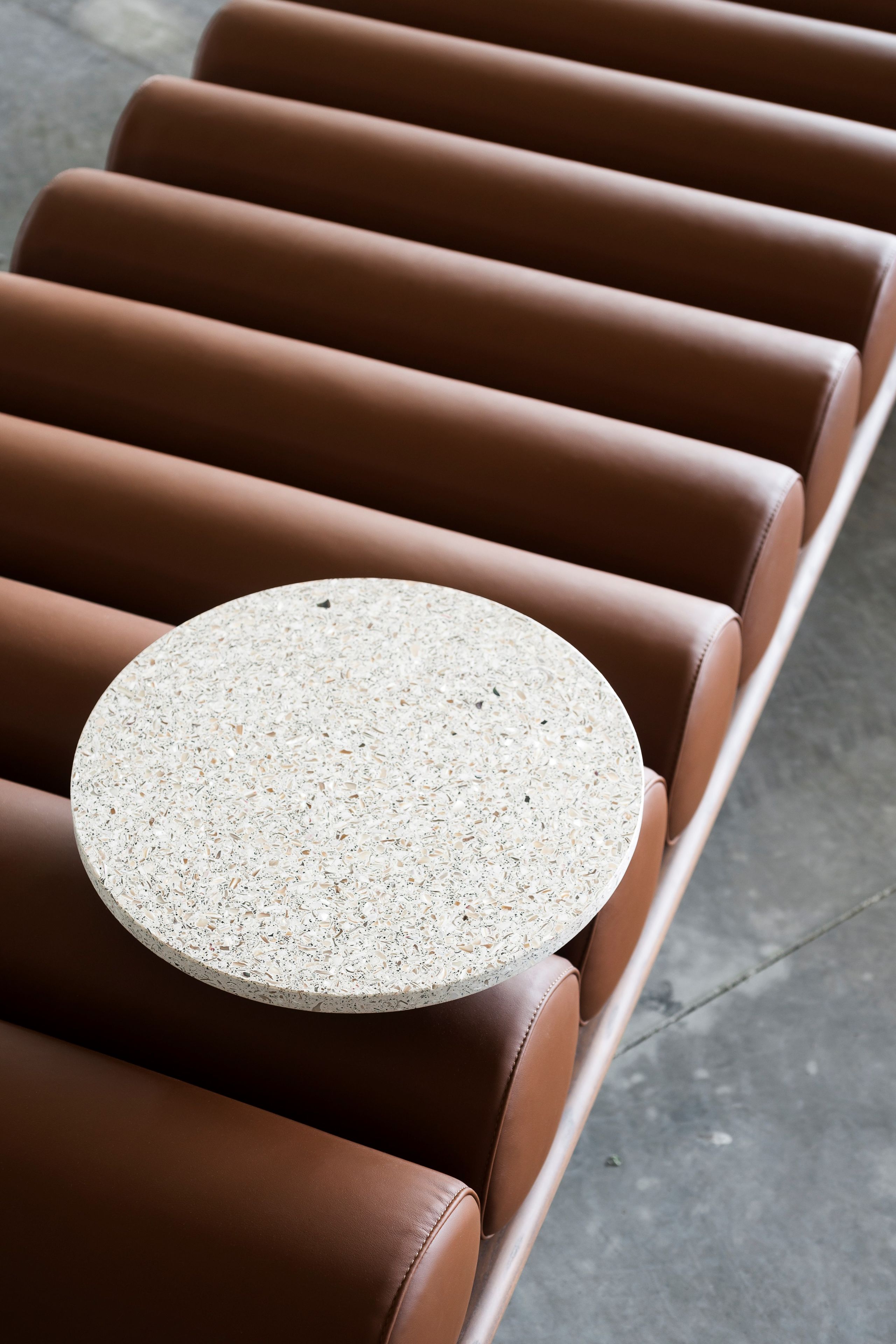 Кожаный Dormeuse Tacchini Five to nine ARCH-00117025 - Вид №13