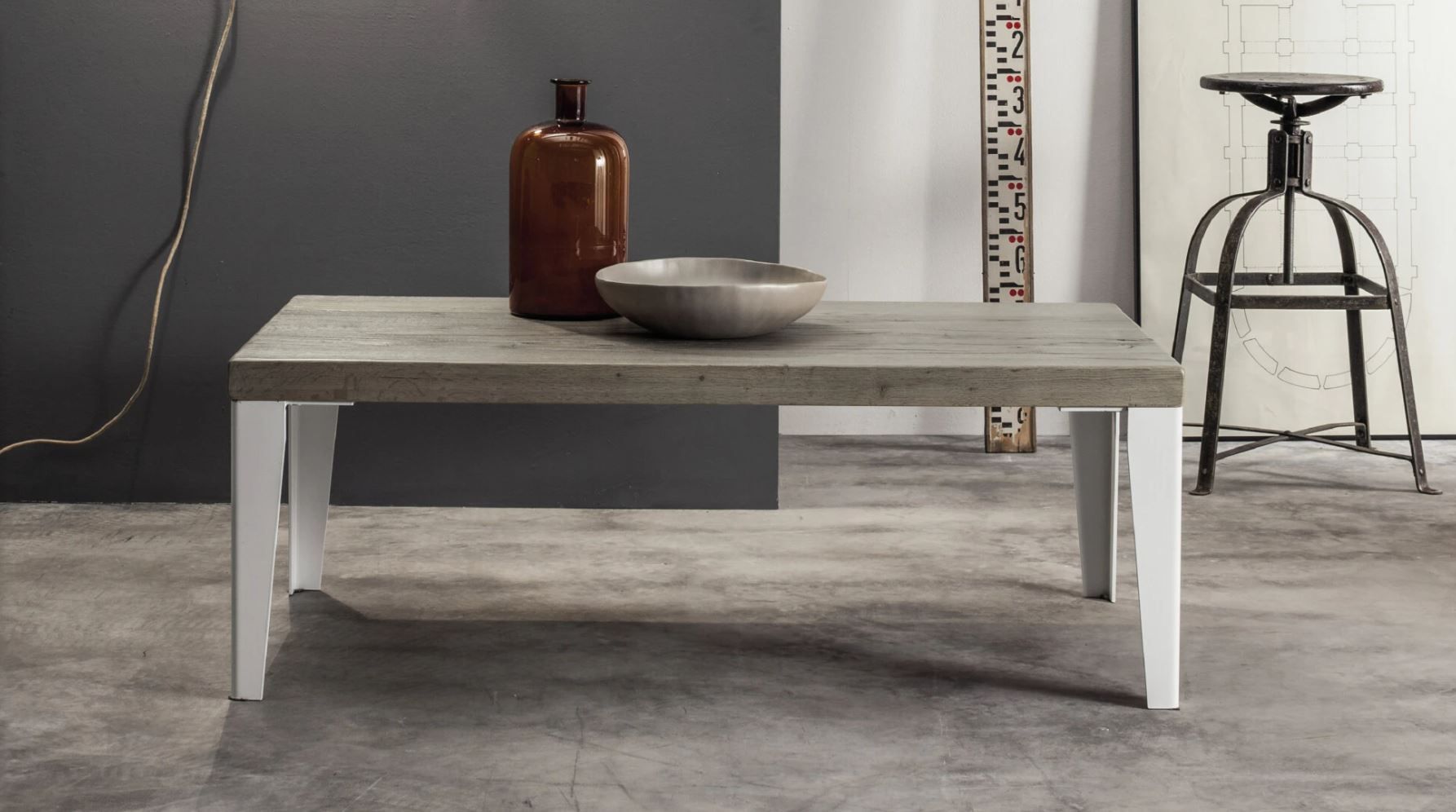 Прямоугольный журнальный столик из массива дерева Devina Nais ARCH-00094751