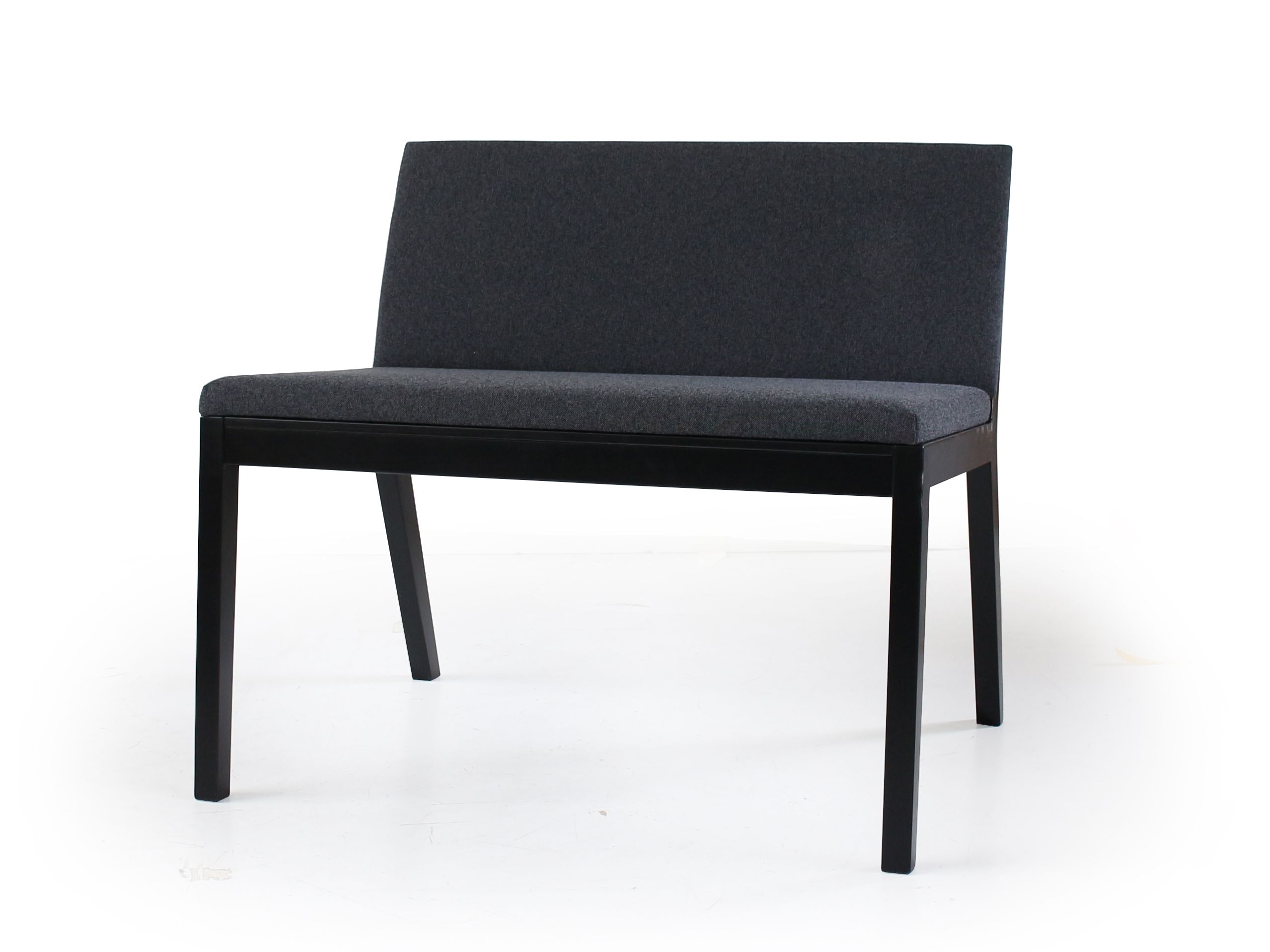 Мягкая скамейка из массива дерева SCHNEEWEISS interior Clyde lounge ARCH-00106384