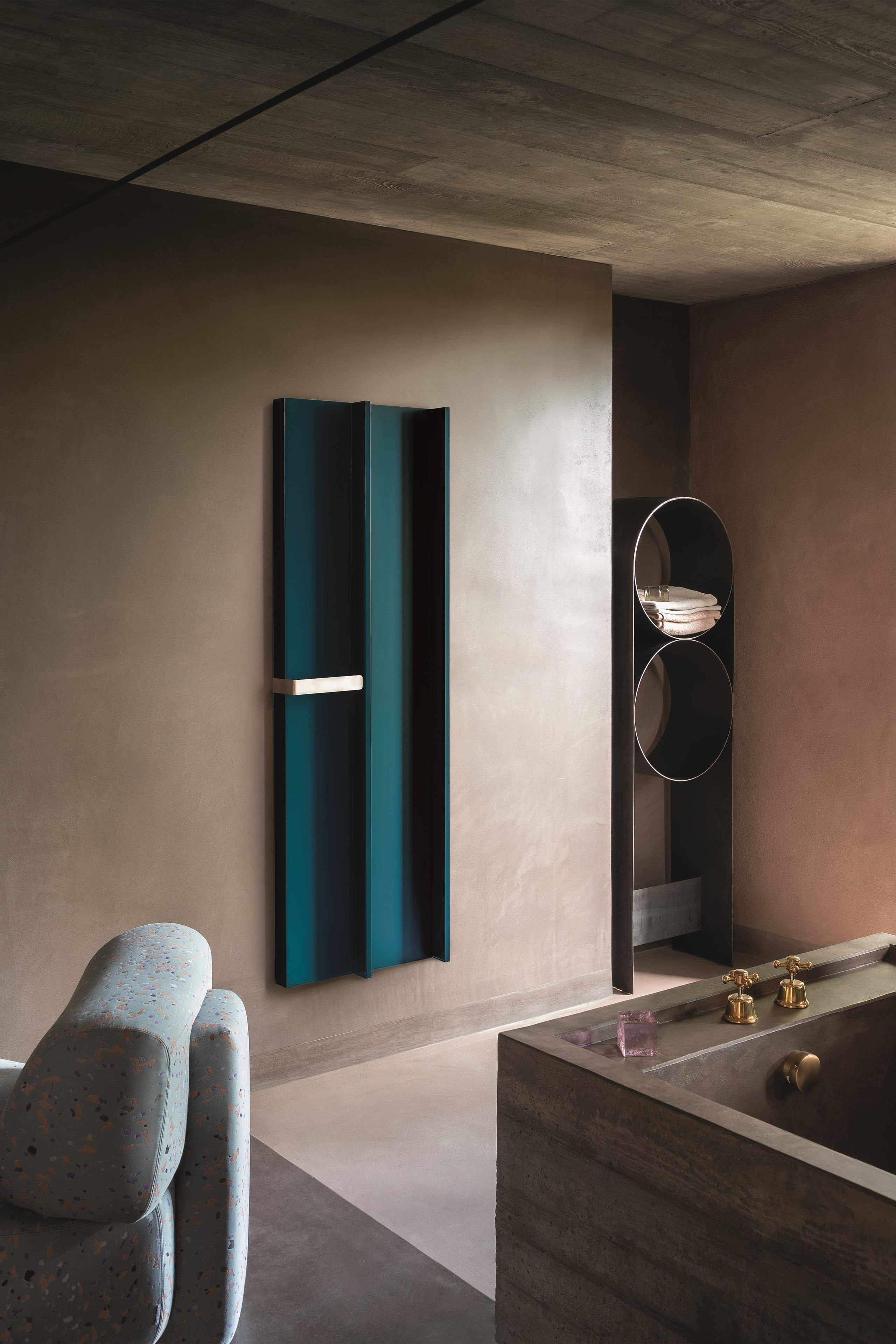 Вертикальный электрический полотенцесушитель Tubes Elements ARCH-00093705 - Вид №1