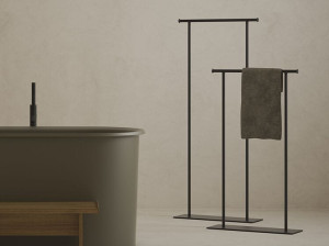 Напольная вешалка для полотенец