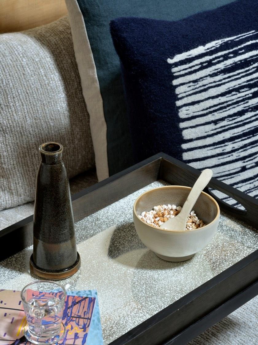 Ethnicraft Квадратная тканевая подушка для дивана Mystic ink 21059 - Вид №3