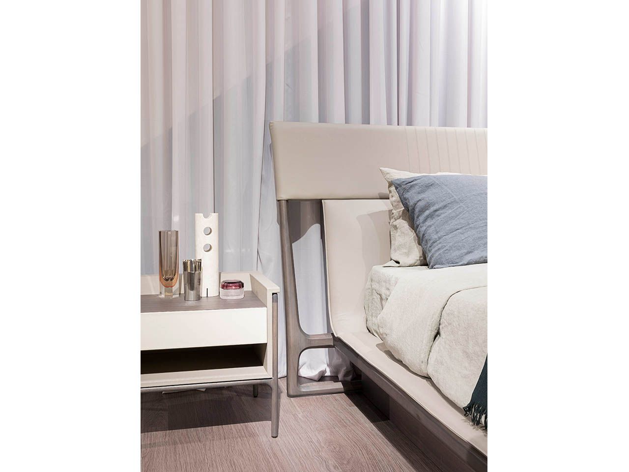 Деревянная двуспальная кровать с кожаным мягким изголовьем Turri Vine ARCH-00031611 - Вид №3