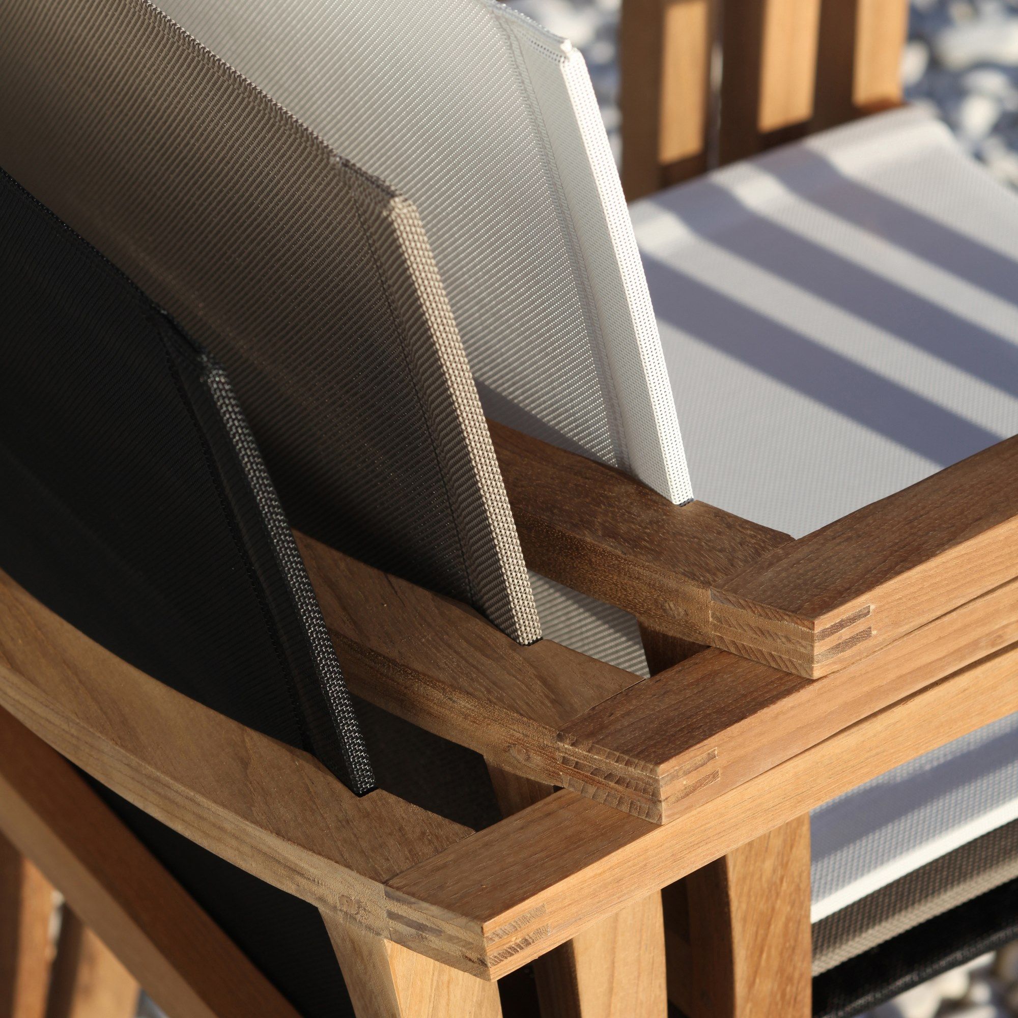 Садовое кресло из тикового дерева с подлокотниками Royal Botania XQI ARCH-00043482 - Вид №1