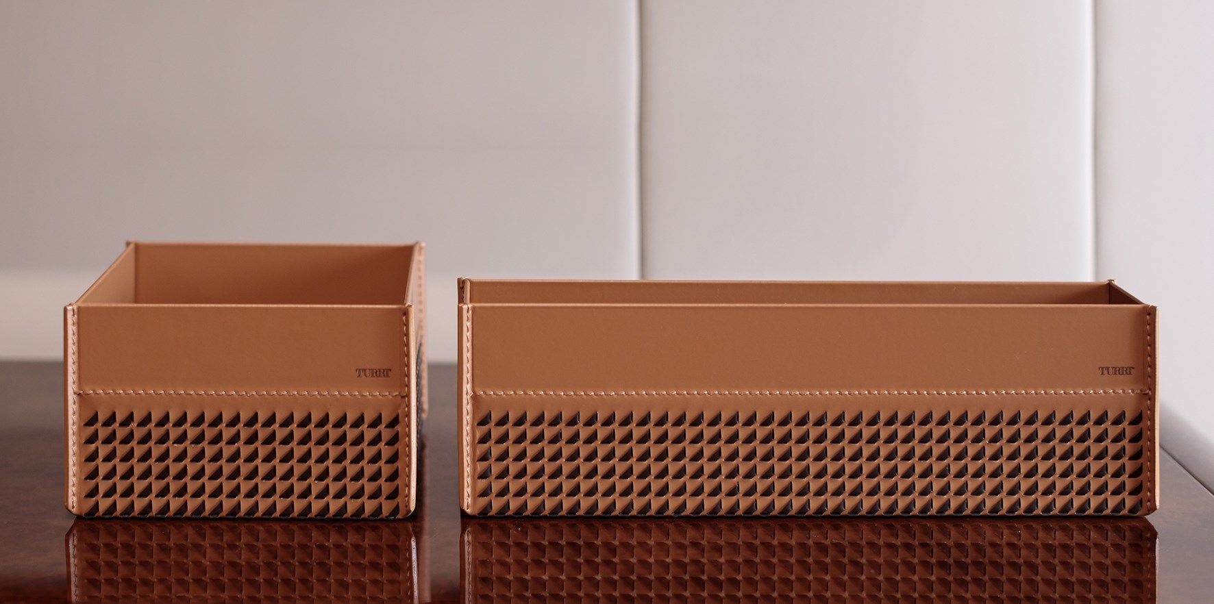 Шкатулка для драгоценностей / пустотелая шкатулка из кожи Turri ARCH-00079028 - Вид №1