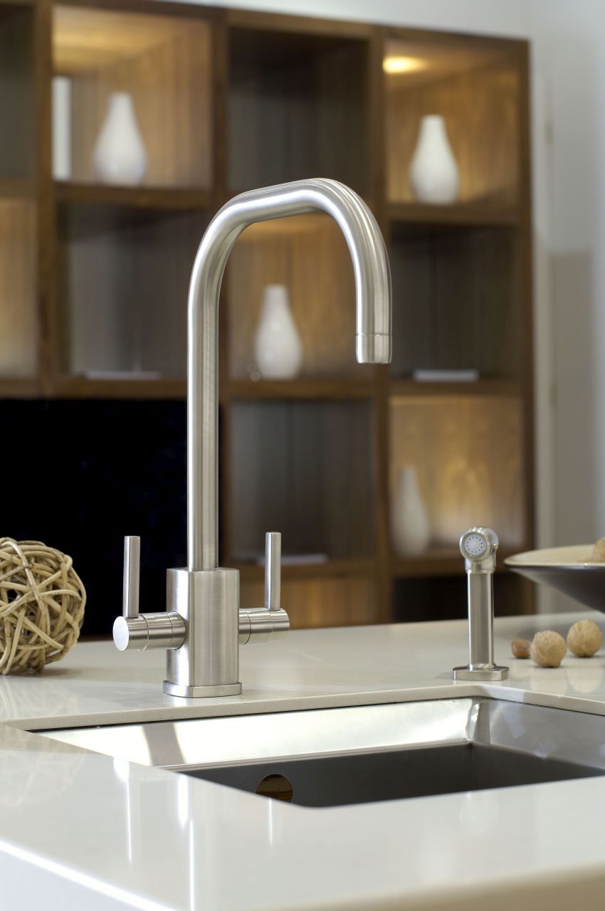 4310 Смеситель для мойки Rubiq с U-образным изливом и ополаскивателем Traditional Perrinandrowe - Вид №2