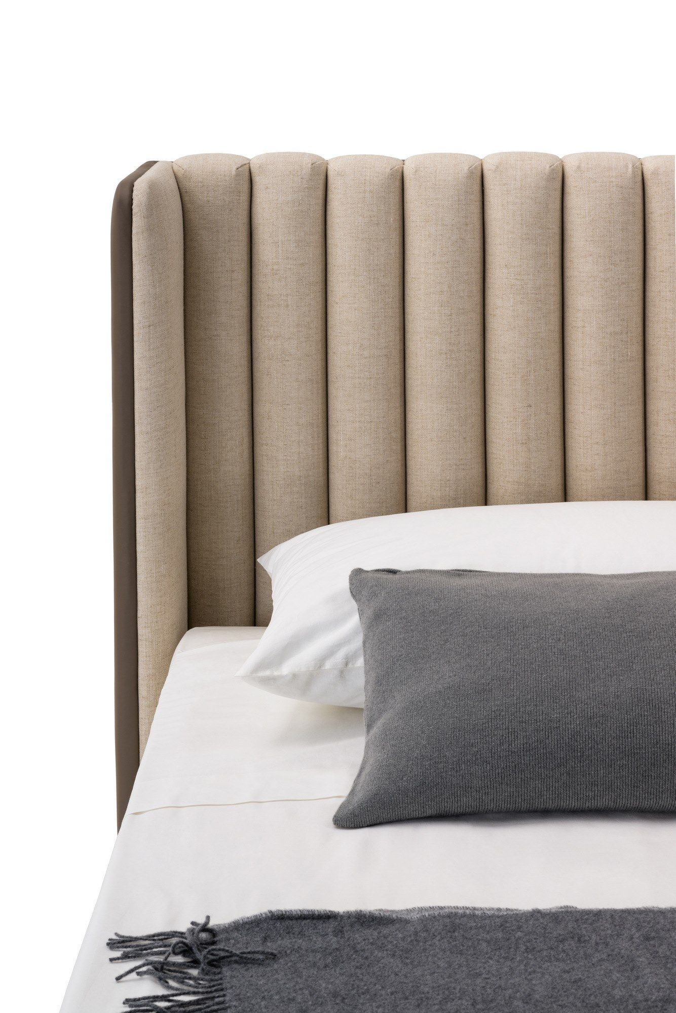 Двуспальная кровать из ткани и кожи с мягким изголовьем Turri Domus ARCH-00029363 - Вид №3