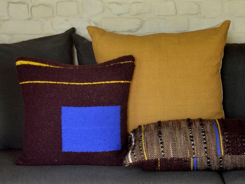 Ethnicraft Прямоугольная подушка из ткани для дивана Mystic ink 21070 - Вид №3