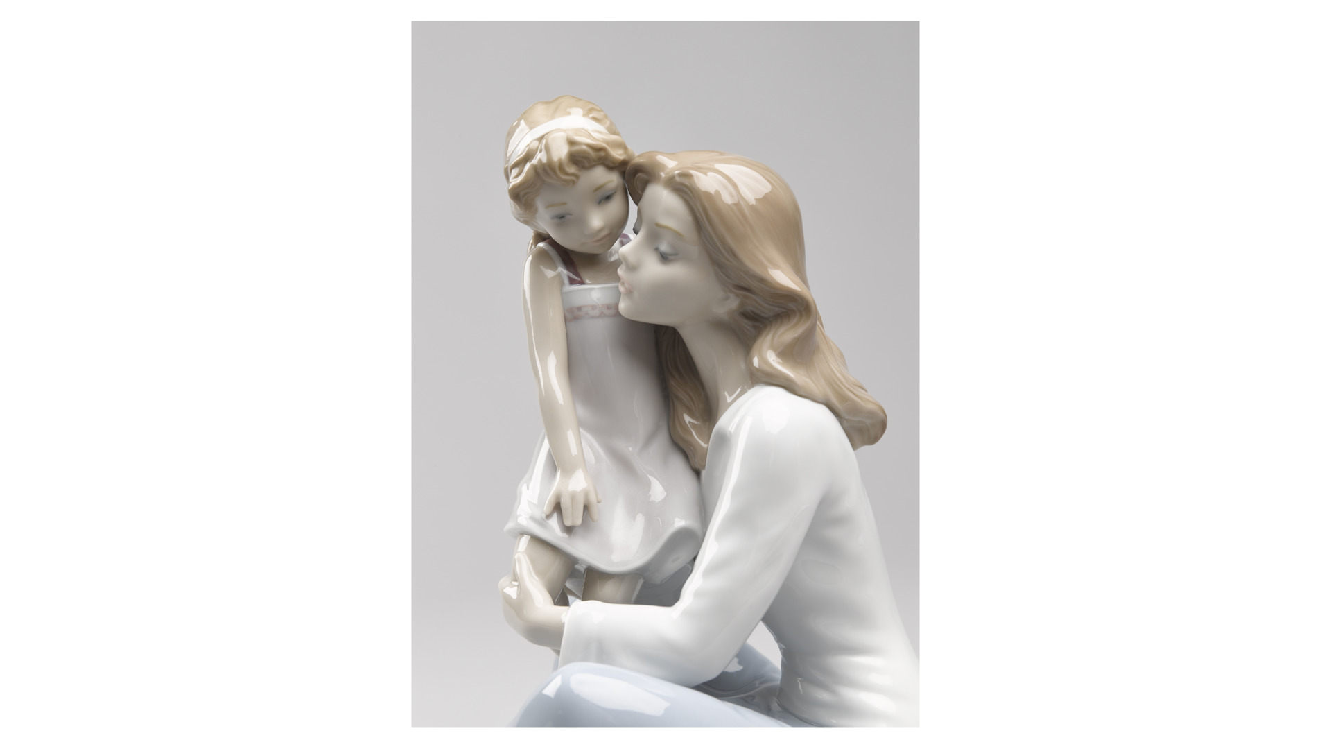 10669059 LLADRO Фигурка Lladro "Мамина дочка" 27x22см Фарфор Lladró  - Вид №2