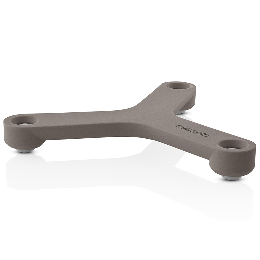 530757 Подставка под горячее на колесиках taupe Eva Solo 