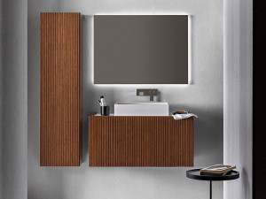 Состав ванной комнаты с раковиной, зеркалом и колонной