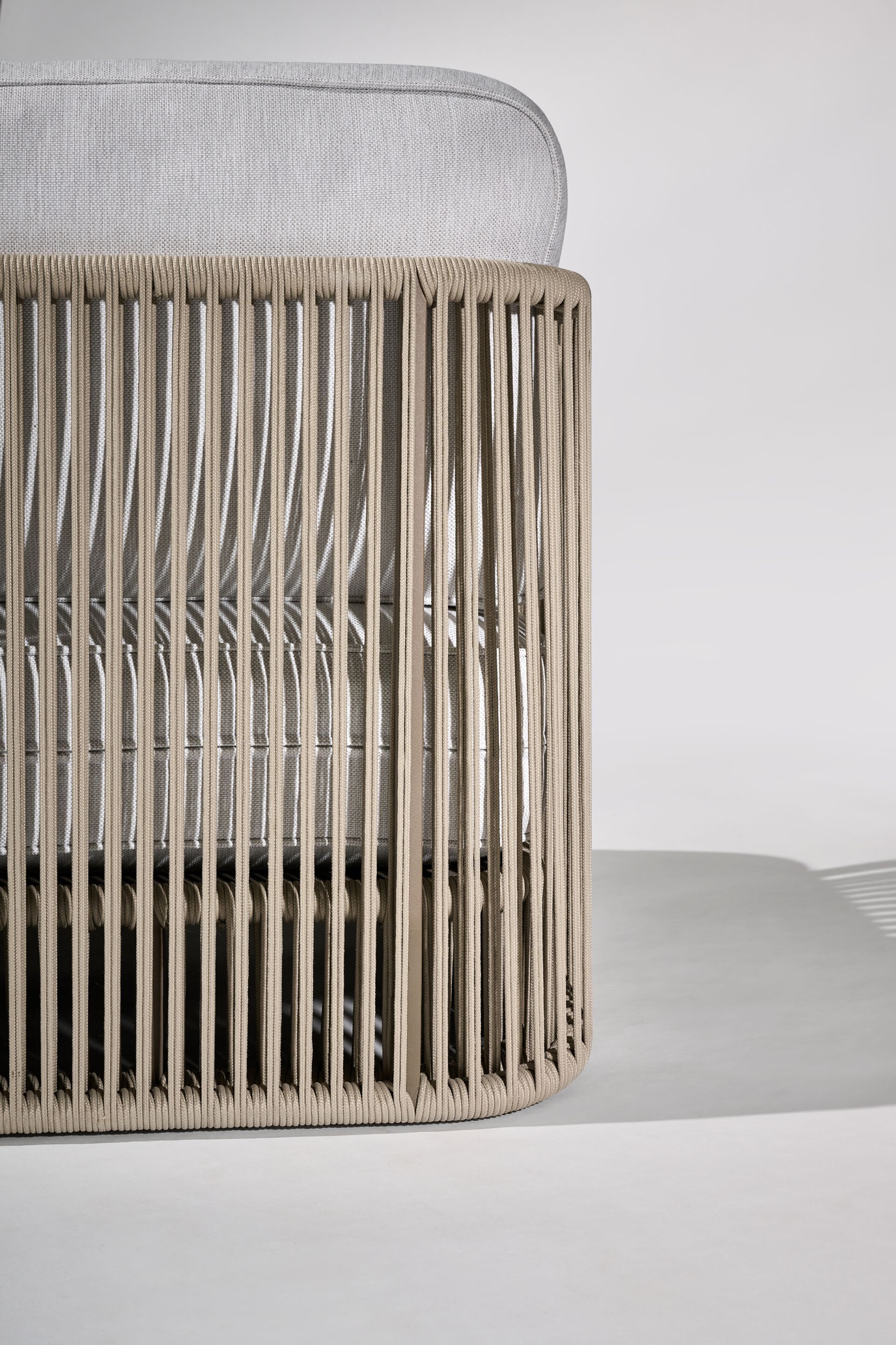 Веревочное садовое кресло с подлокотниками Walters Wainscott ARCH-00019868 - Вид №6