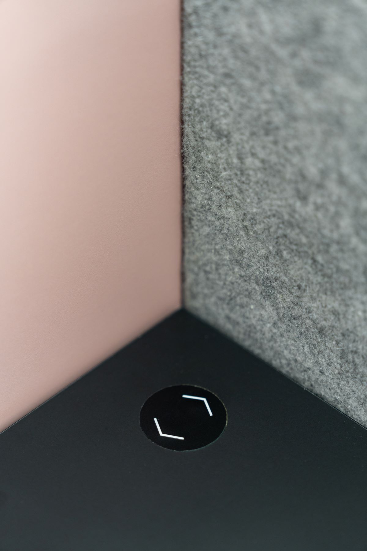 Одноместная акустическая офисная кабина со встроенным освещением Vetrospace ARCH-00090755 - Вид №14