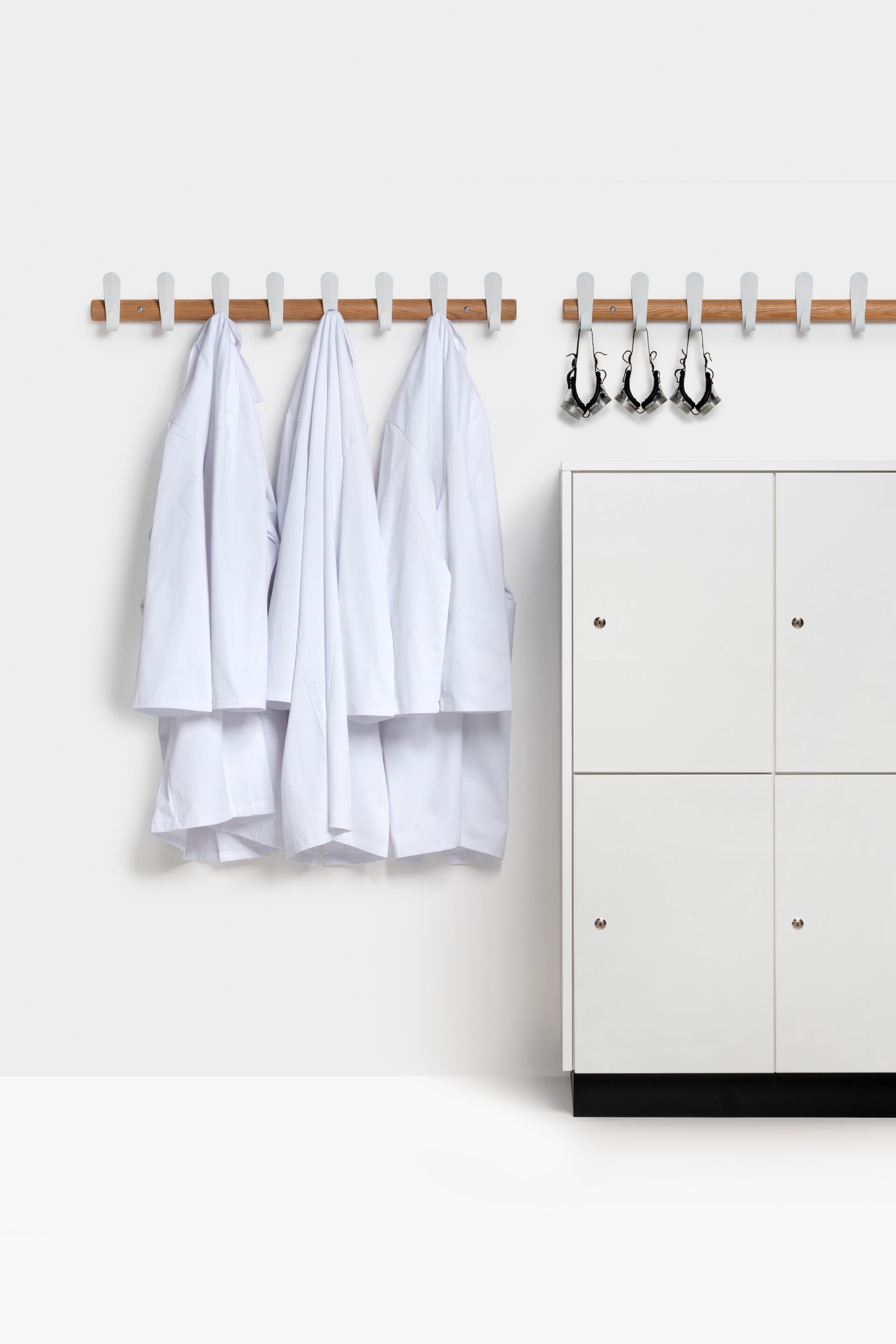 Пластиковые и дубовые настенные вешалки FUNCTIONALS STICKS HJH ARCH-00035496 - Вид №6