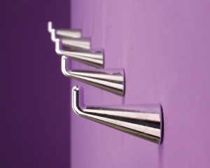 Алюминиевая вешалка для одежды