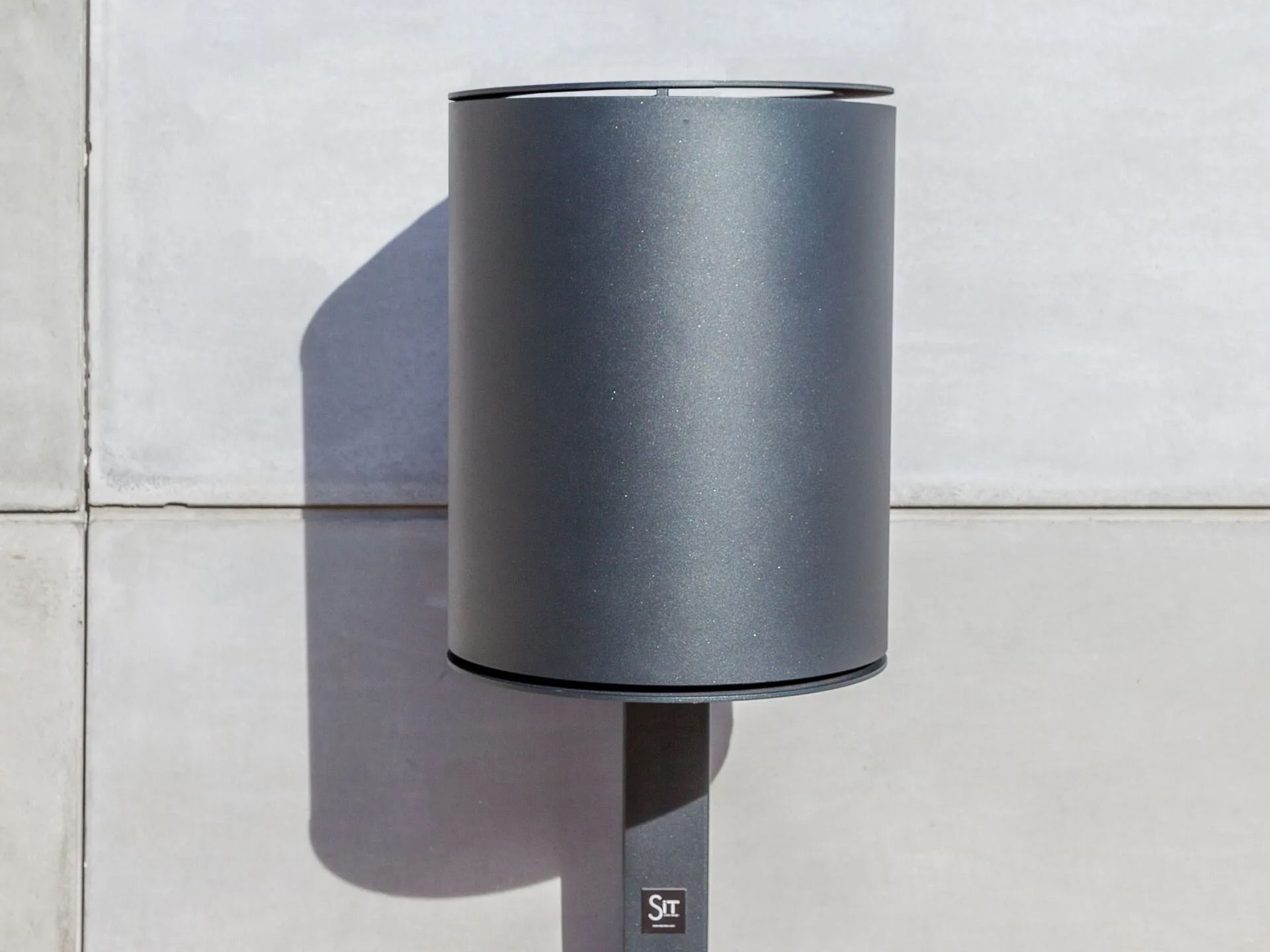 Наружные железные стойки для мусора SIT CY ARCH-00093446