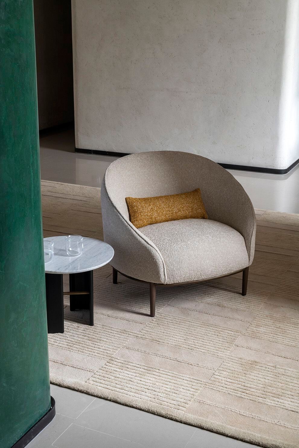 Тканевое кресло с подлокотниками Potocco Yoisho ARCH-00099066 - Вид №1