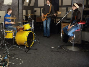 Поддерживаемый акустический виниловый пол