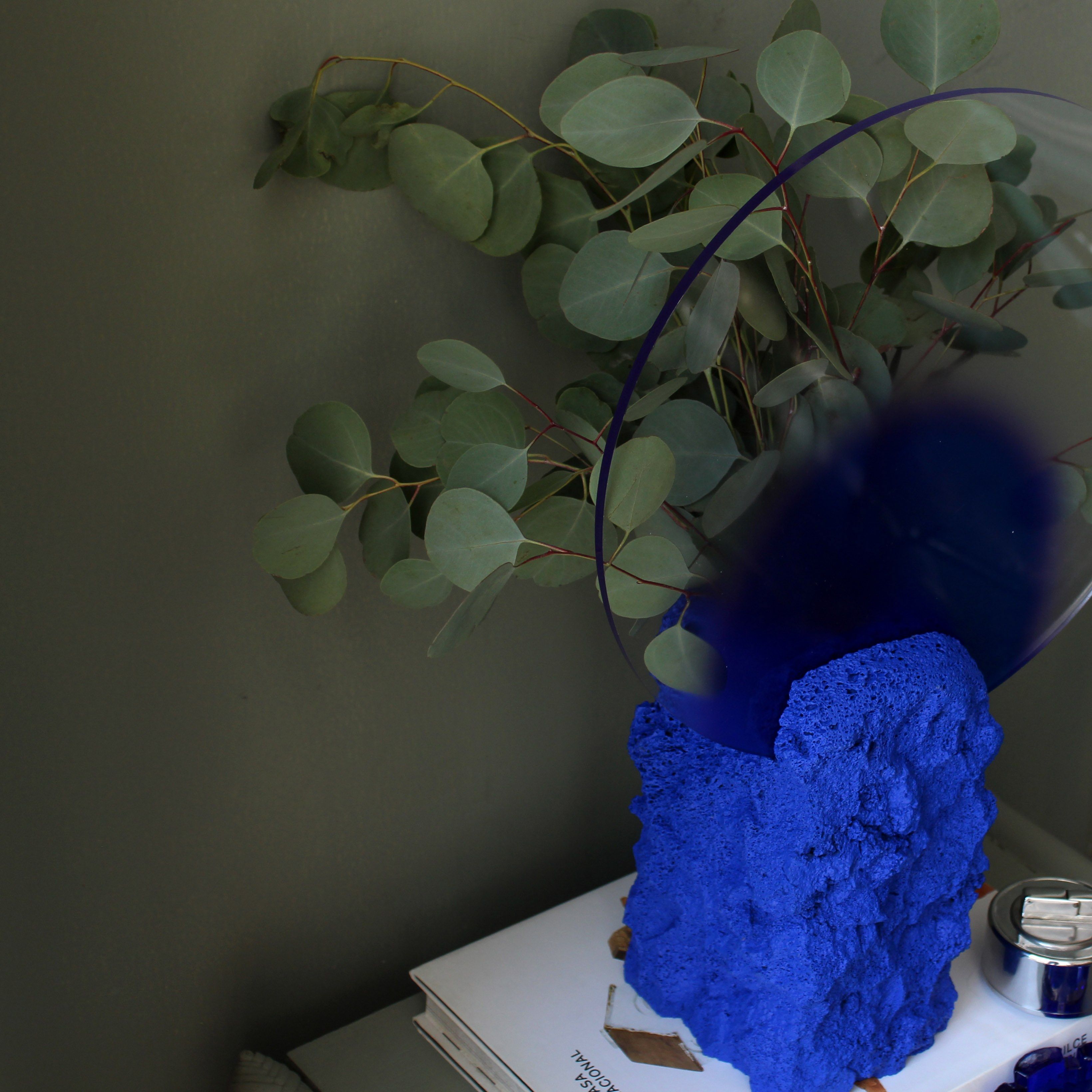 ВАЗа ручной работы из вулканической породы Movimento Gallery Montserrat Piña Benetts ARCH-00040128 - Вид №10