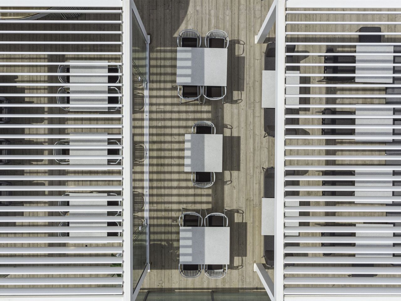 Биоклиматическая пергола из алюминия Gaviota CLIMATIKA ARCH-00101919 - Вид №1