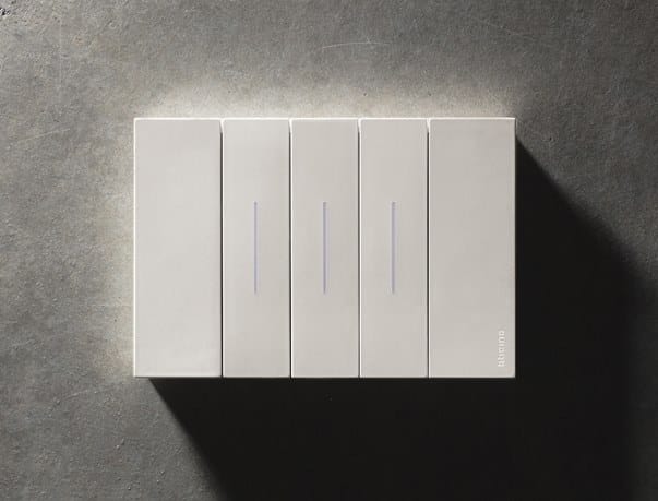 Традиционная и связанная гражданская серия BTICINO LIVING NOW ARCH-00151831 - Вид №1