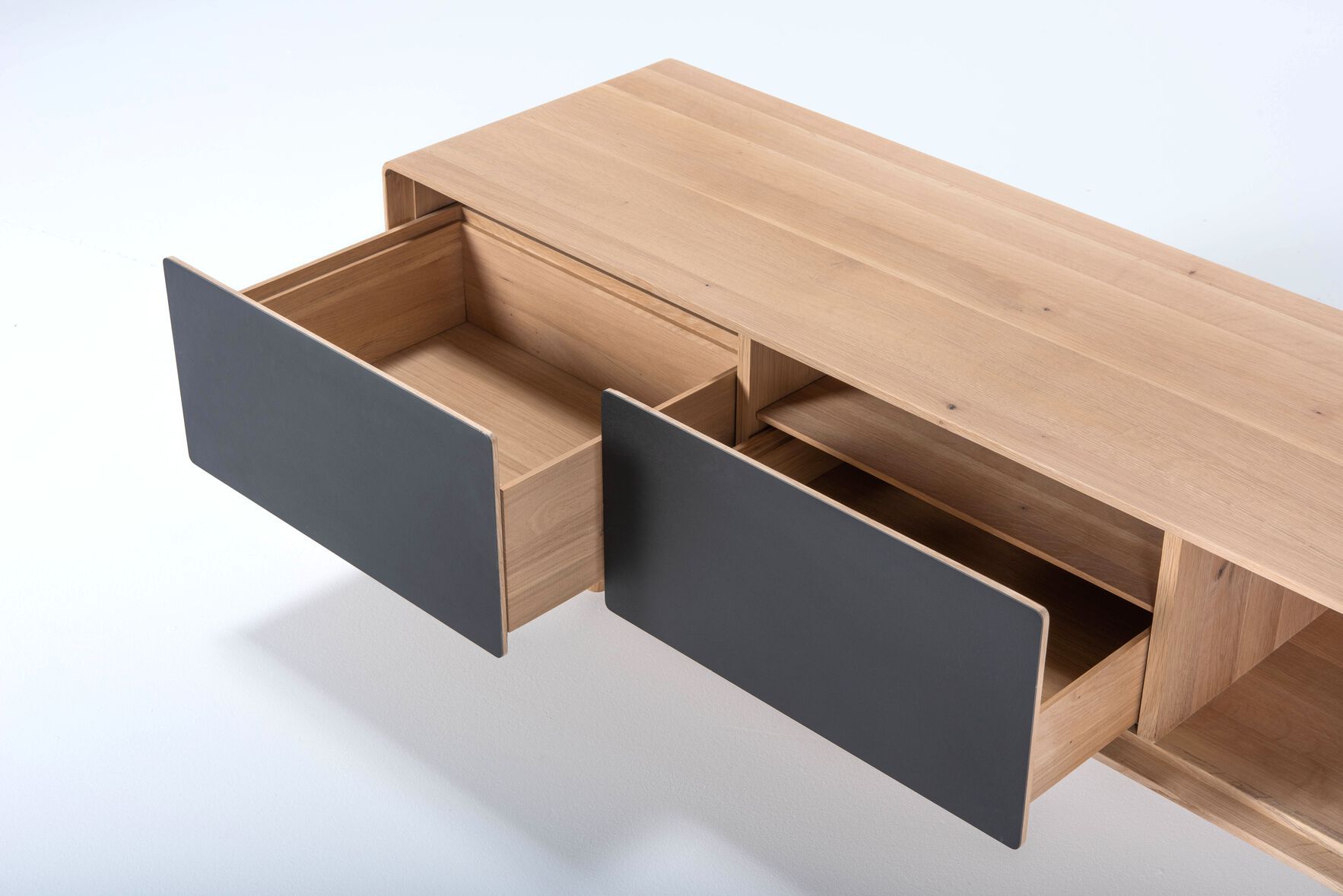 Дубовый шкаф для телевизора с ящиками Gazzda ARCH-00146365 - Вид №15