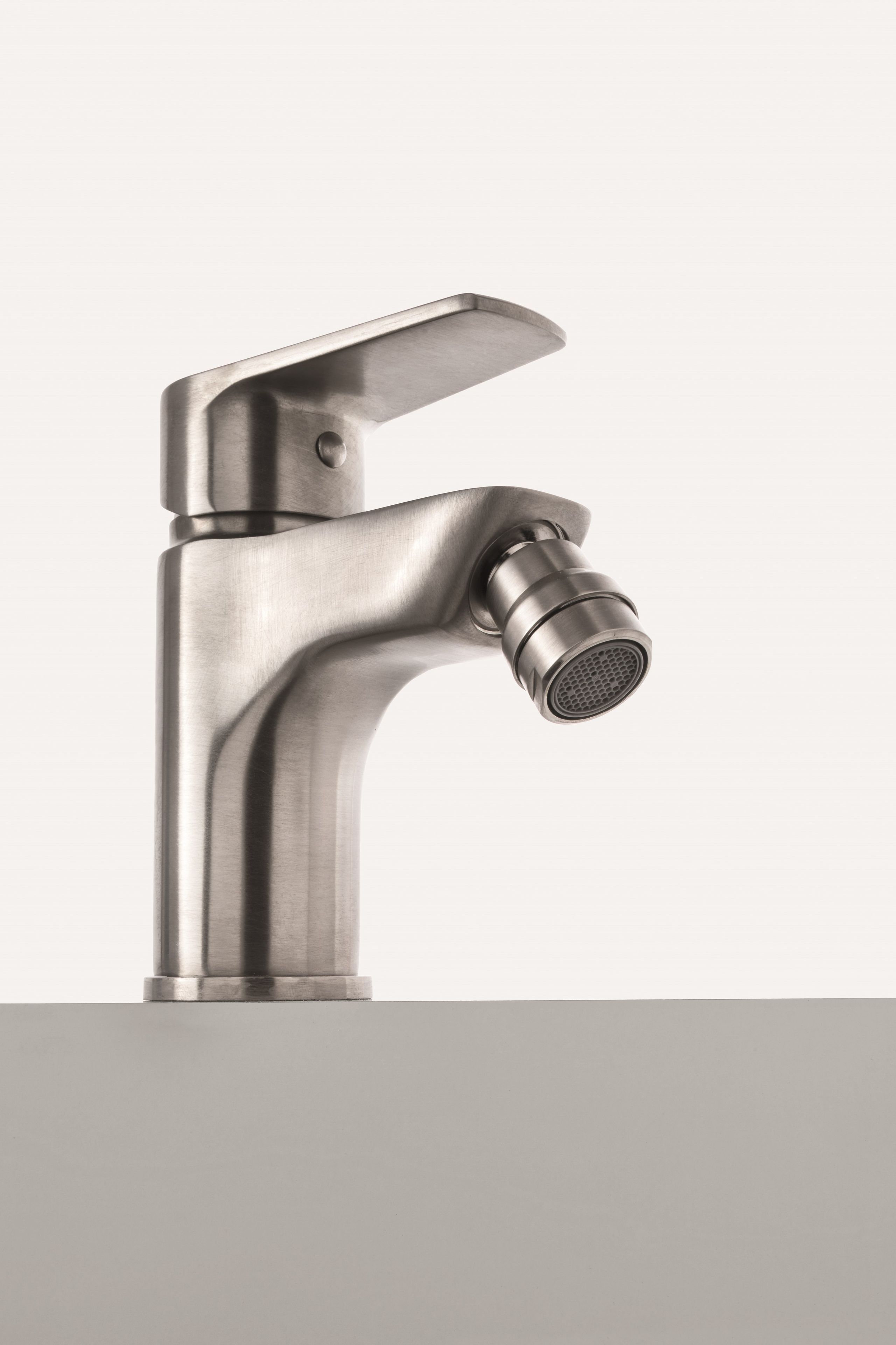 Однорычажный смеситель для биде с поворотным горлышком Gruppo Geromin правило ARCH-00028100 - Вид №1