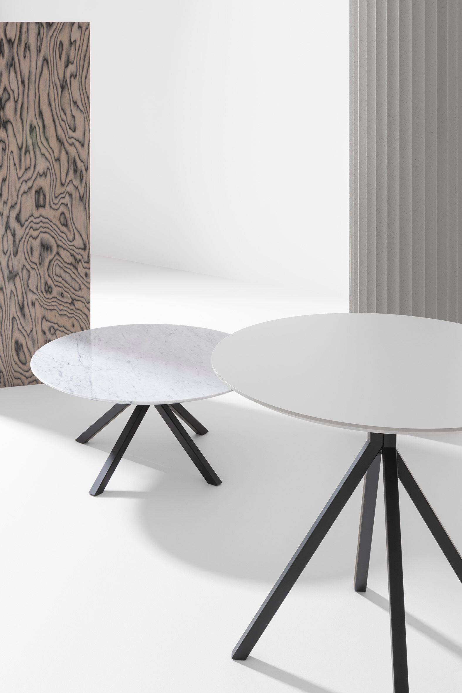 Круглый журнальный столик с каркасом из ореха или бука Billiani Grapevine ARCH-00090522 - Вид №6