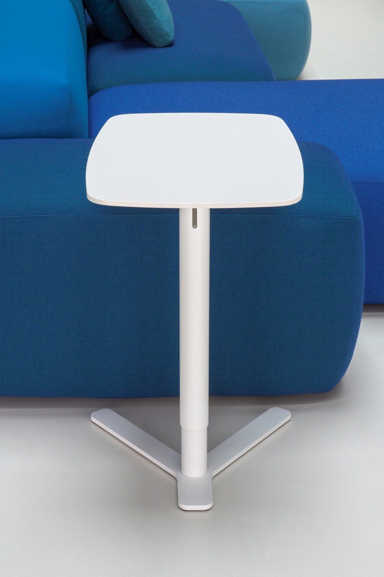 Прямоугольный журнальный столик HPL с регулируемой высотой Lapalma YO ARCH-00149499 - Вид №1