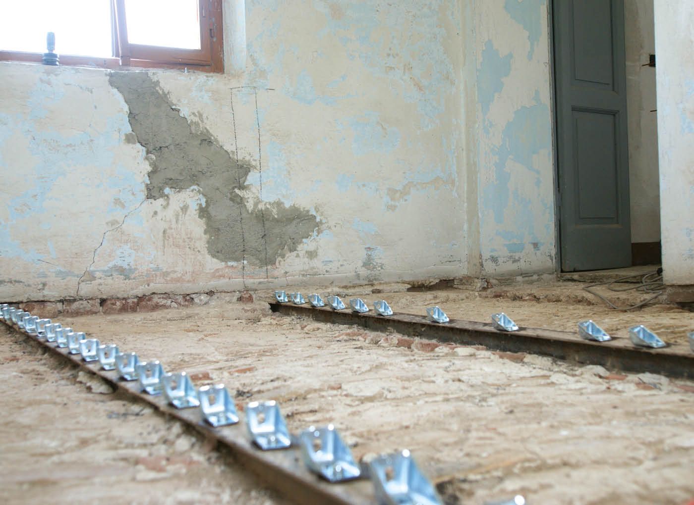 Соединитель для закрепления перекрытий из стальных канавок CentroStorico CONNETTORE ACCIAIO AVVITATO CENTROSTORICO ARCH-00086635 - Вид №1