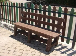 Скамейка Strongplast со спинкой
