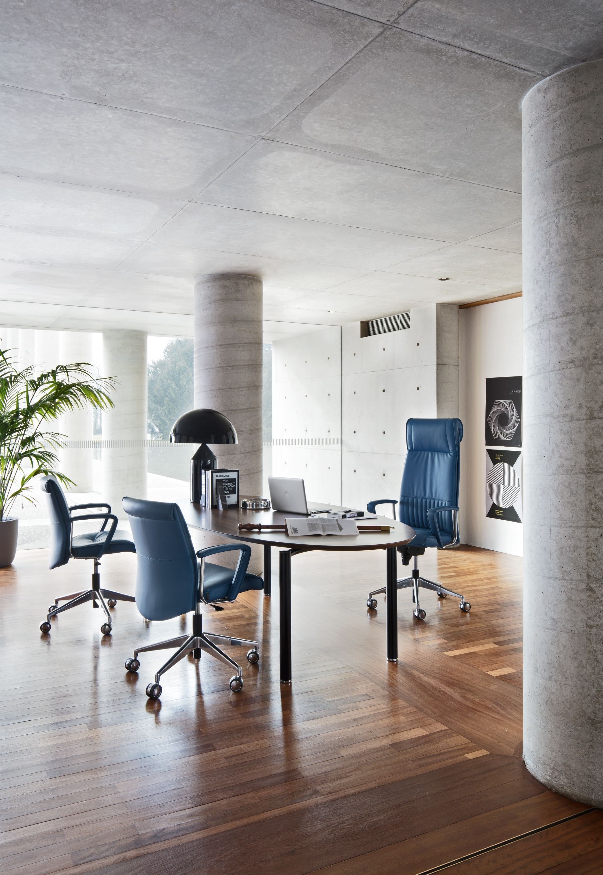 Вращающееся офисное кресло Ares Line Parlament ARCH-00125313 - Вид №2