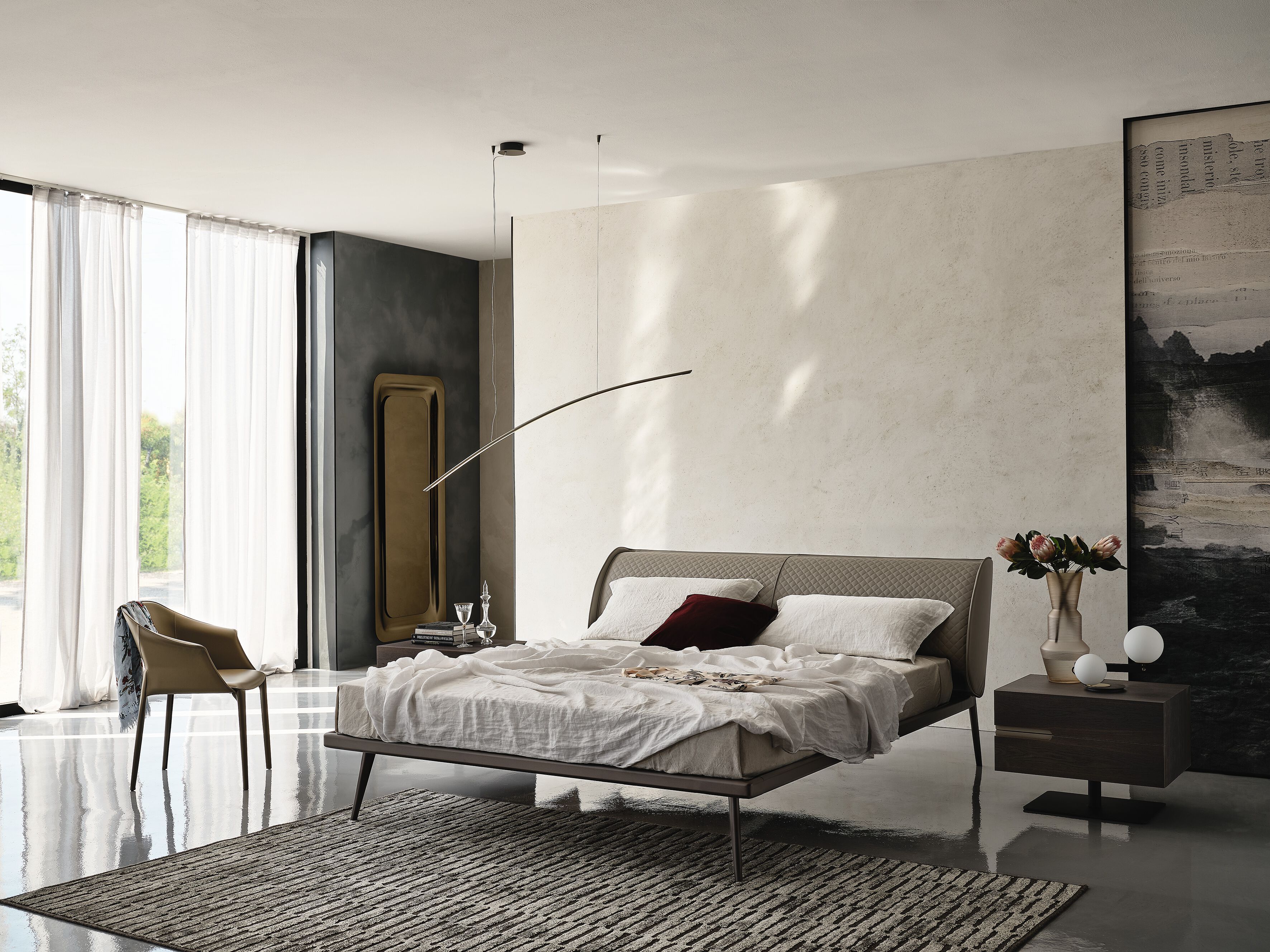 Кожаная двуспальная кровать с мягким изголовьем Cattelan italia AYRTON ARCH-00023644