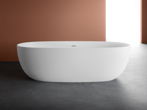 Овальная ванна в центре комнаты в Geablu