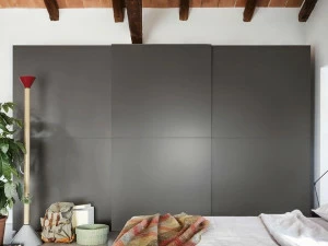 Novamobili Лакированный шкаф с раздвижными дверцами