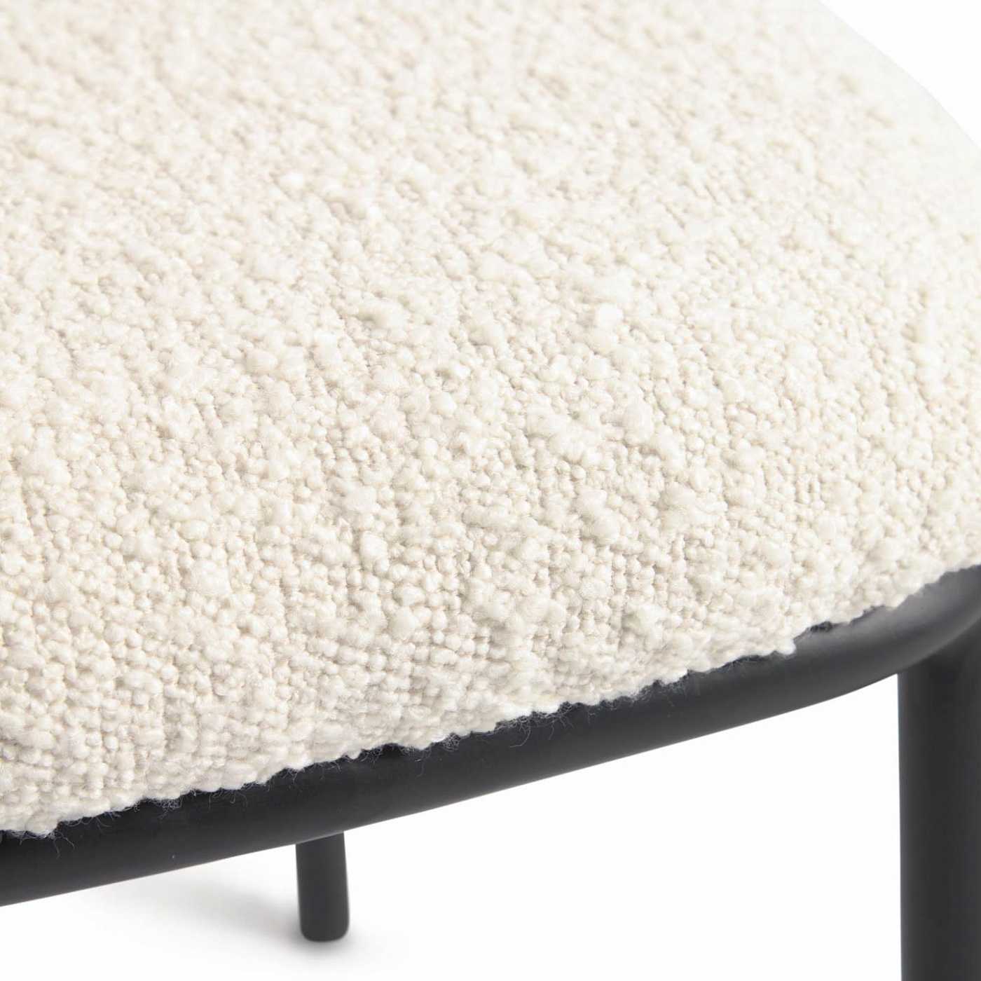 108355 Стул из белой овчины и черного металла La Forma Ciselia  - Вид №1