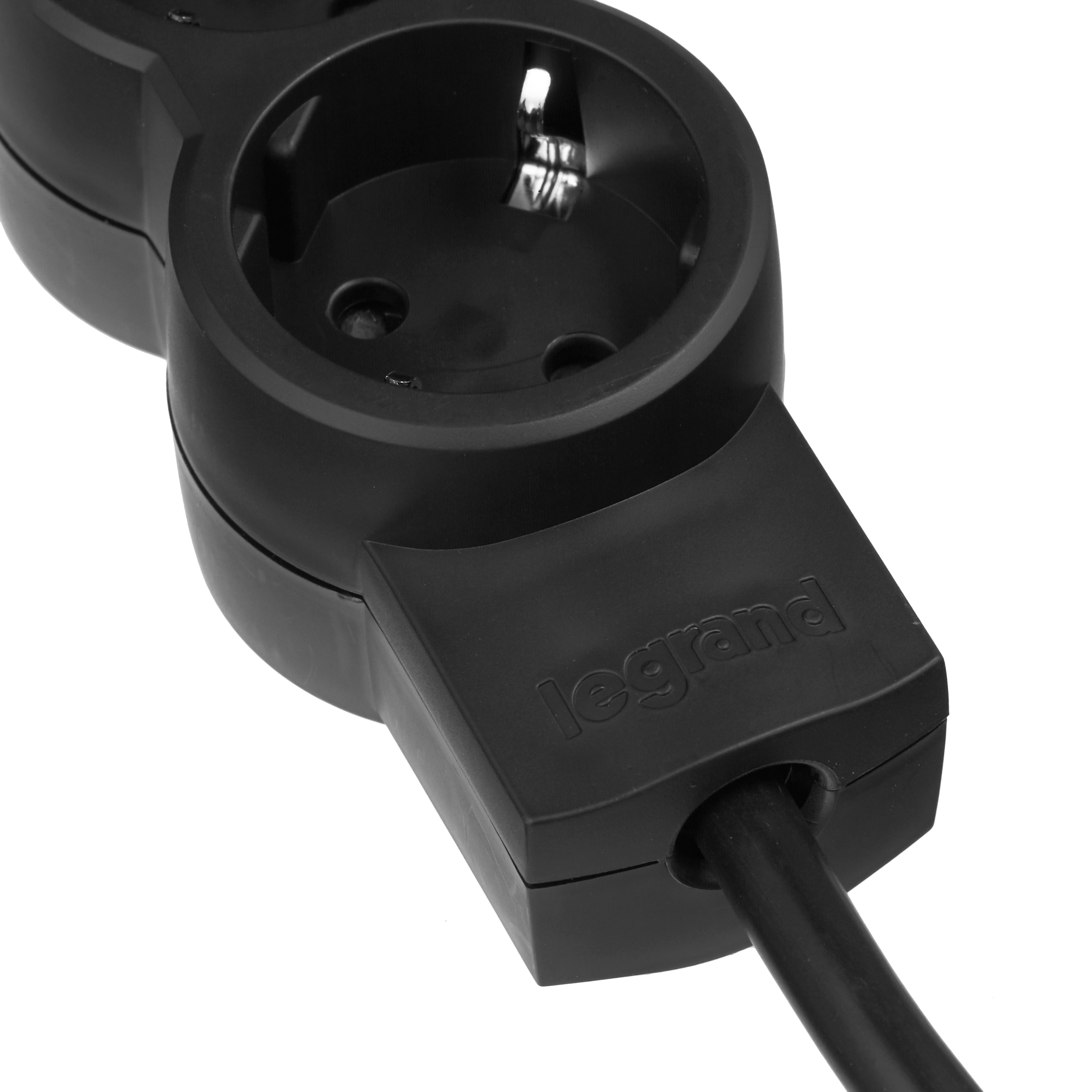 695030 Многорозеточный блок ''стандарт'' 4 x 2к+з - с кабелем длиной 5 м черный Legrand  - Вид №1