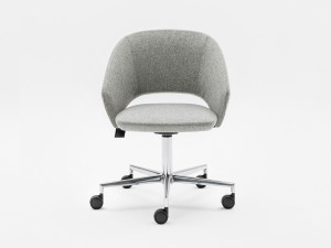 Офисное кресло из ткани с 5 спицами