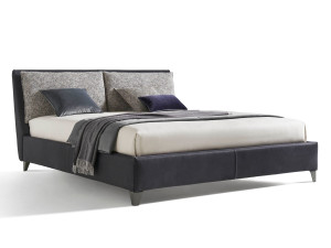 Кожаная двуспальная кровать с мягким изголовьем